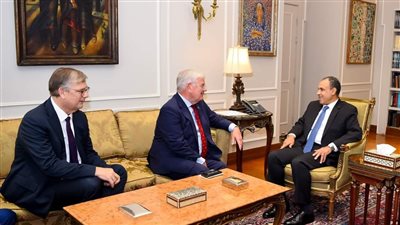 وزير الخارجية والهجرة يستقبل عمدة لاهاي