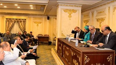 لجنة القوى العاملة بمجلس النواب تقر خفض ساعات العمل للمرأة وحظر تشغيل الأطفال