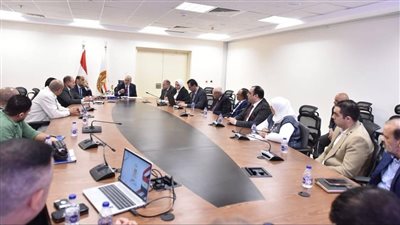 وزير العمل يعلن استعدادات موسم حج 2025: شركات العمالة شريكة ومسؤولية الحفاظ على حقوق العاملين أولوية قصوى