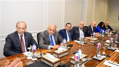 وزير الخارجية يلتقي مجلس الأعمال المصري-الكندي: نحو شراكات استثمارية وتجارية جديدة