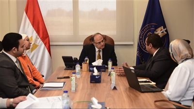 رئيس هيئة الدواء المصرية يبحث مع “جونسون آند جونسون” سبل التعاون لتطوير الصناعة الدوائية في مصر