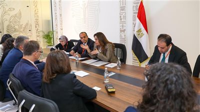 وزيرة التنمية المحلية تبحث توسيع التعاون مع مقاطعة بافاريا الألمانية ومؤسسة هانس زايدل لدعم الحرف والتدريب والتنمية المستدامة
