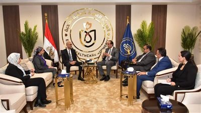 رئيس هيئة الرعاية الصحية يلتقي المدير الإقليمي لشركة 