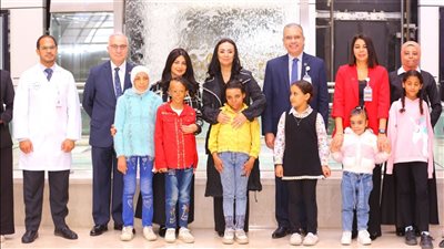 وزيرة التضامن تتفقد مستشفى حروق أهل مصر لعلاج المصابين بالمجان 