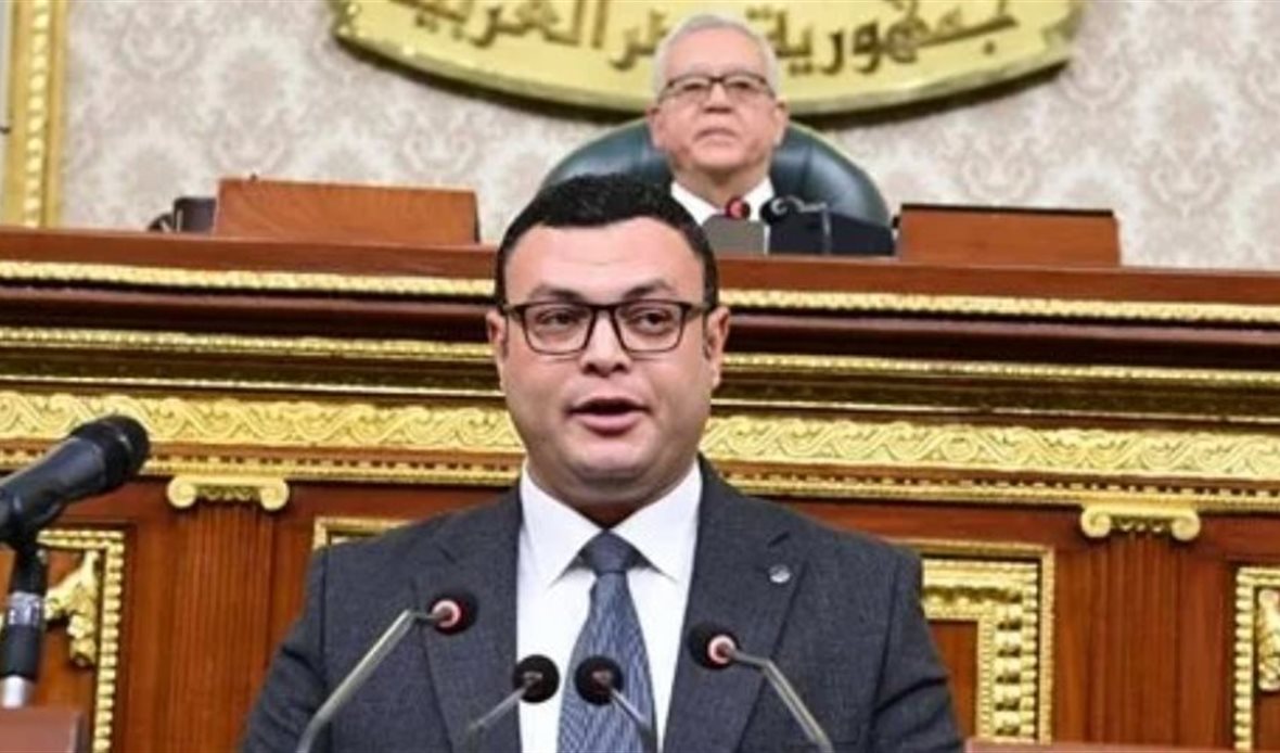 وزير الإسكان 
