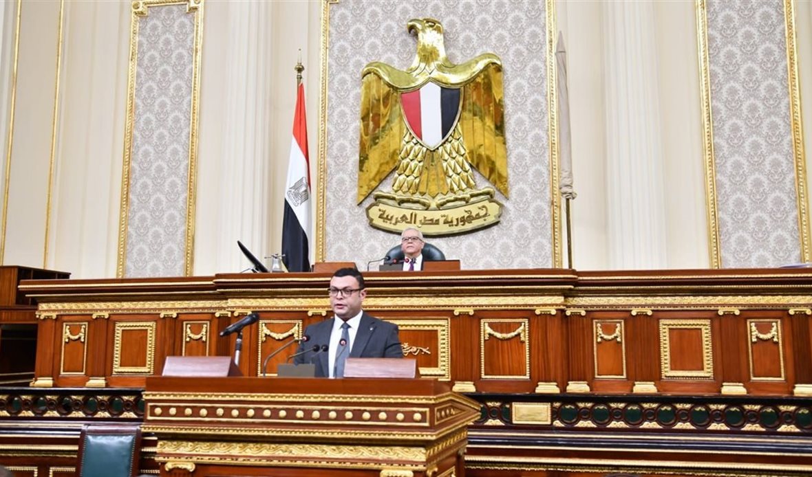 وزير الإسكان 