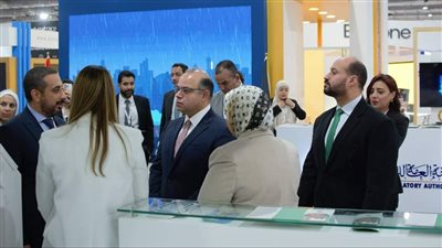 رئيس “الرقابة المالية” يتفقد أجنحة الجهات المالية غير المصرفية المشاركة بمعرض Cairo ICT