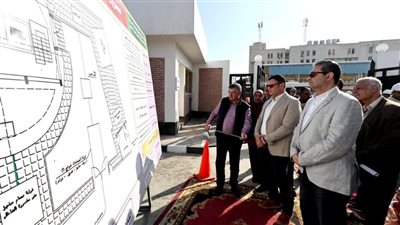 وزير الإسكان ومحافظ دمياط يتابعان مشروعات الصرف الصحي وتطوير الطرق في الريف