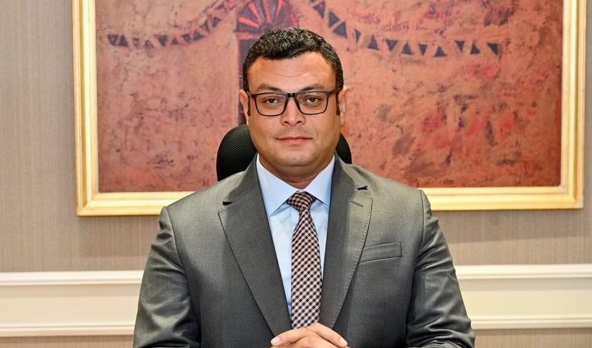 وزير الإسكان 