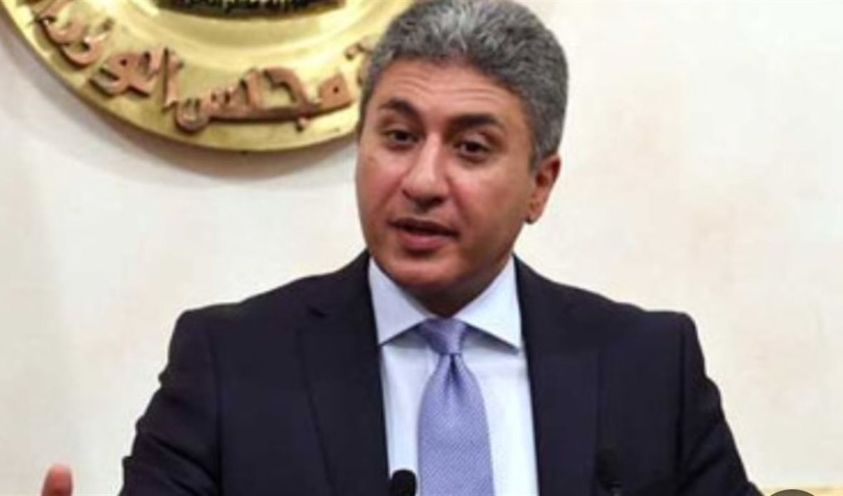 وزير السياحة 