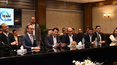 وزير الشباب يشهد إطلاق المائدة المستديرة الأولى للبرنامج القومي لمواجهة الشائعات 