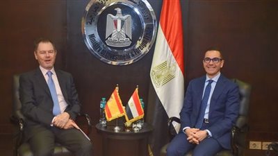 وزير الاستثمار يبحث مع السفير الإسباني بالقاهرة سبل تعزيز العلاقات الاقتصادية بين البلدين