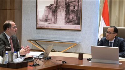 رئيس الوزراء يتابع مع وزير المالية عددا من ملفات العمل 