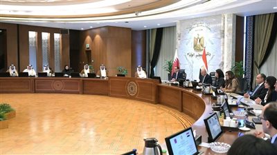 رئيسا وزراء مصر وقطر يترأسان جلسة مباحثات موسعة لمناقشة سبل دعم التعاون المشترك