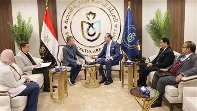 هيئة الرعاية الصحية تتسلم الجائزة الذهبية في الاستدامة وتبحث تعاونًا عالميًا لدعم نظم الرعاية الصحية بإفريقيا وشرق المتوسط