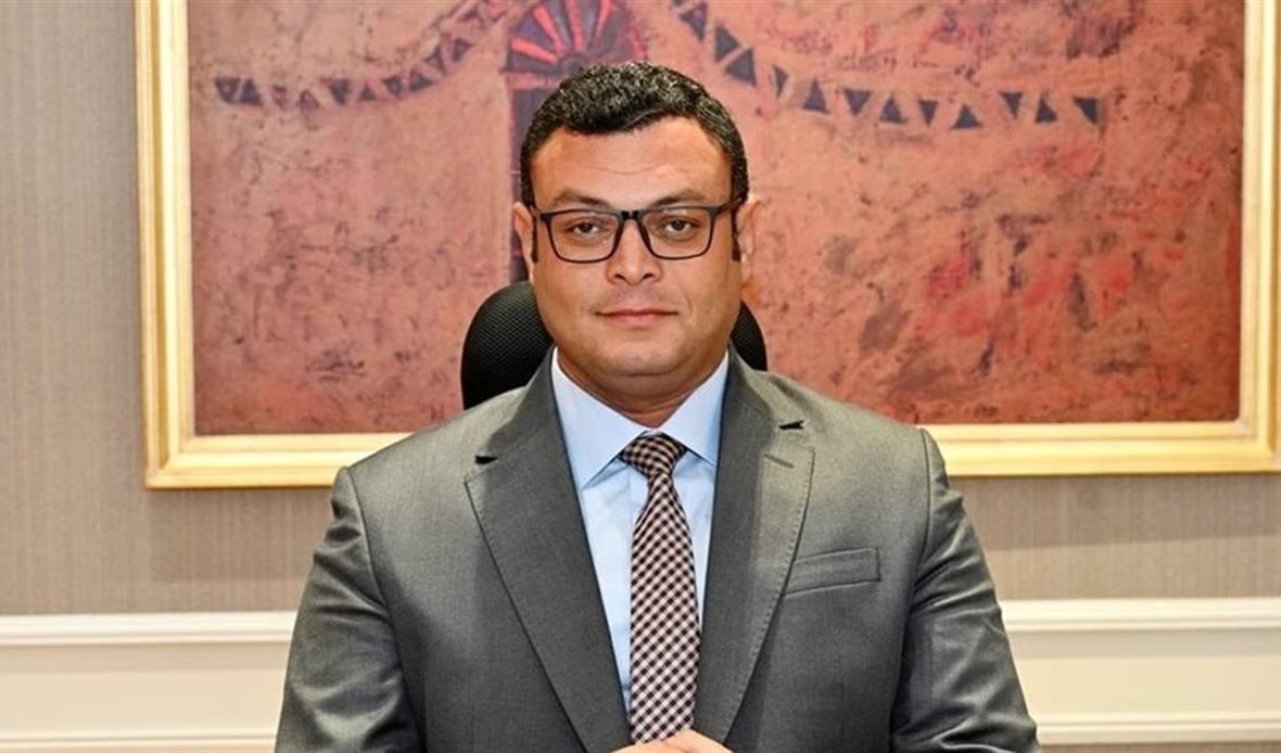 وزير الإسكان 