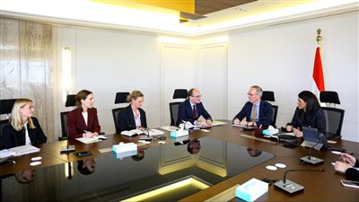وزيرة التخطيط تناقش تعزيز العلاقات الاقتصادية مع ممثلي السفارة السويدية