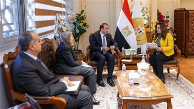 وزيرة التنمية المحلية تتابع مع نائب الممثل المقيم لبرنامج الأمم المتحدة الإنمائي مجالات التعاون المشترك