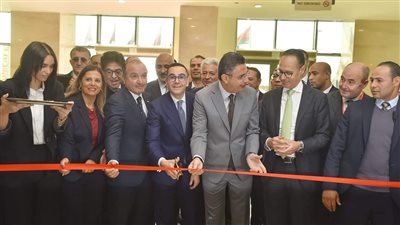 وزير الاستثمار يشارك بفعاليات معرض 