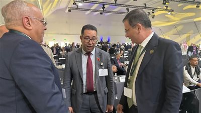 وزير الزراعة يلتقي ممثل رئيس الوزراء الباكستاني ورئيس المجموعة الأفريقية للمفاوضين