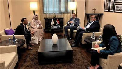 رئيس هيئة الرعاية الصحية يلتقي وزيرة الدولة للصحة الصومالية ويبحث تعزيز التعاون 