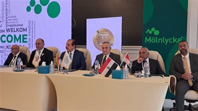 دبلومة مهنية لجراحة القدم السكري لأول مرة في مصر: خطوة رائدة لتأهيل الأطباء لمواجهة مضاعفات السكري وتعزيز الرعاية الصحية.