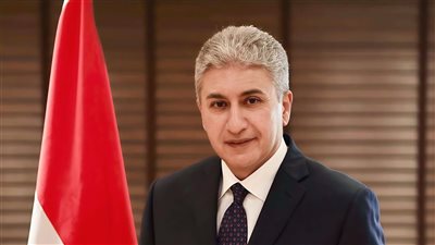 وزير السياحة والآثار يتابع انتظام الحركة السياحية في مصر وسط التوترات الإقليمية وإغلاق أجواء بعض الدول