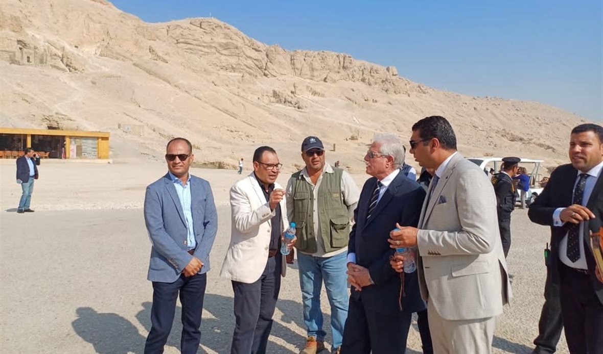 جانب من الزيارة