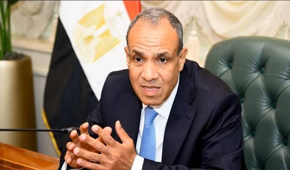 الدكتور بدر عبد العاطي