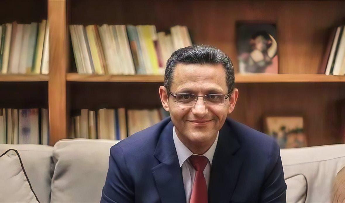 نقيب الصحفيين خالد