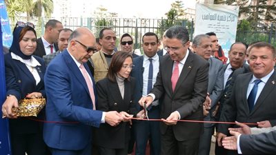 وزير التموين ومحافظ البحيرة يفتتحان سوق اليوم الواحد بمركز دمنهور