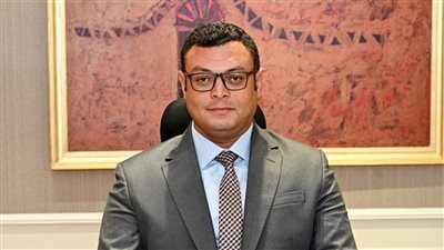 وزير الإسكان يُتابع معدلات تنفيذ مشروعات الطرق والمرافق بمساحة 16 ألف فدان بامتداد مدينة القاهرة الجديدة