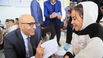 “عبداللطيف” يجري جولة تفقدية مفاجئة بمدرستين بالغربية لمتابعة انتظام العملية التعليمية