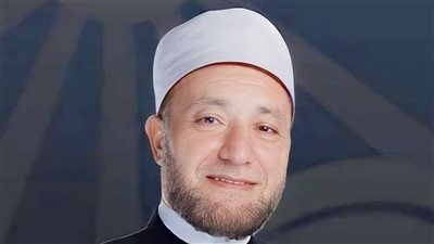 هل يجوز أداء الصلاة في الطائرة أو القطار؟ وما الفرق بين الفريضة والنافلة في وسائل المواصلات؟ 
