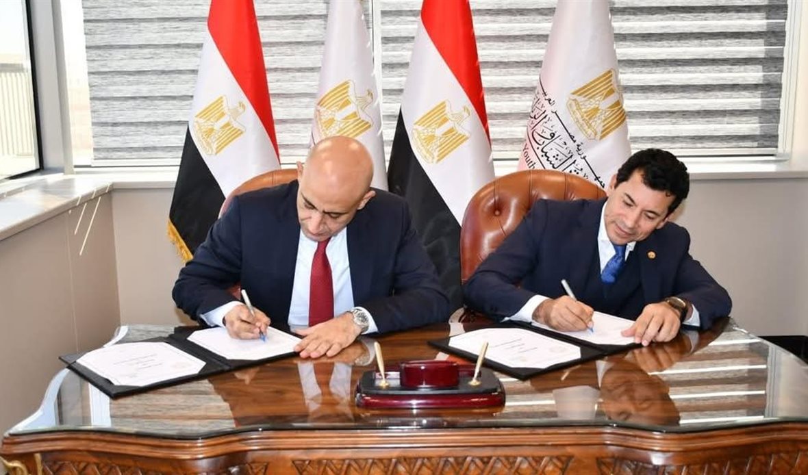 خلال توقيع بروتوكول