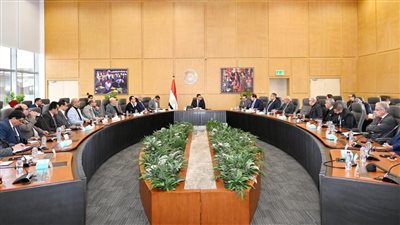 وزير الإسكان يلتقي مجموعة من المطورين العقاريين