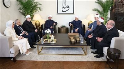 شيخ الأزهر يؤكد استمرار الدعم للمحتاجين حول العالم ويوجه بتعزيز كفاءة خدمات بيت الزكاة والصدقات