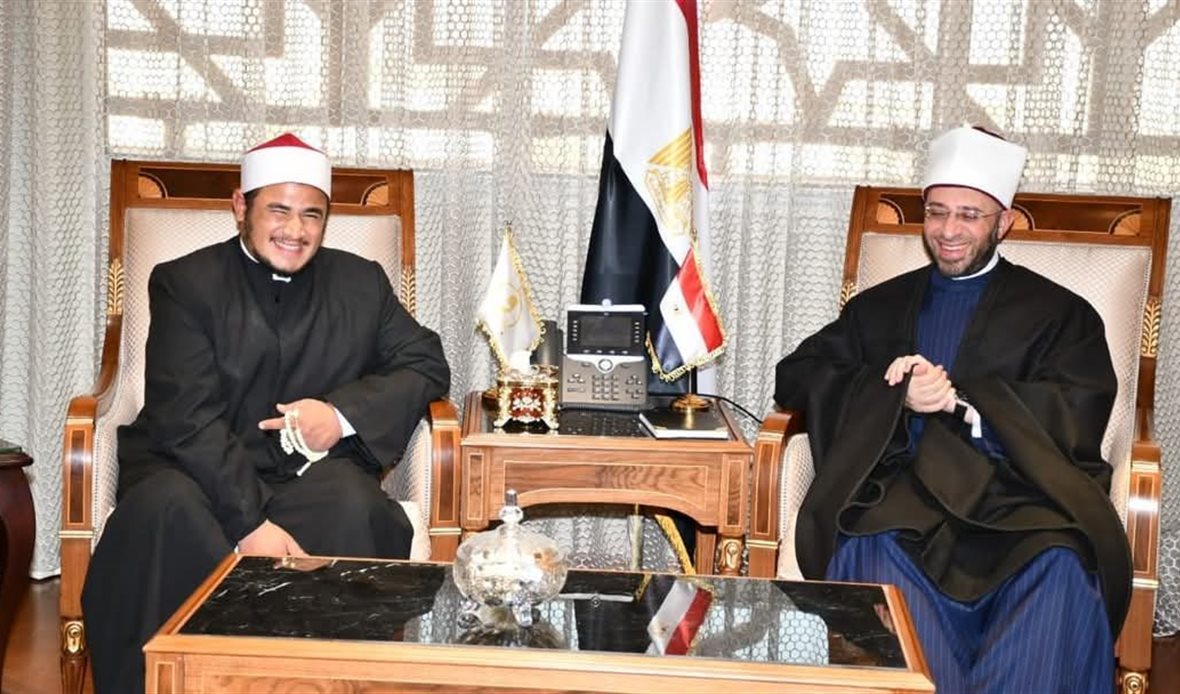 وزير الأوقاف ومحمود