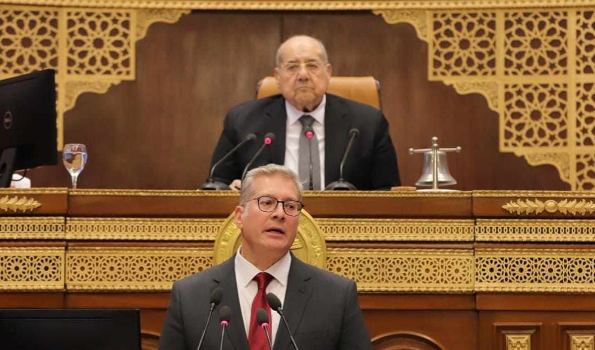 كريم بدوي وزير البترول