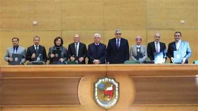 وزير التعليم العالي يفتتح مؤتمر “الاستثمار في البحث العلمي” بجامعة سوهاج ويشهد توقيع بروتوكولات تعاون لتعزيز الابتكار وربط الأبحاث بالتنمية