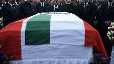جدل سياسي حاد بين الكونجرس وحزب بهاراتيا جاناتا حول مراسم تشييع رئيس الوزراء الهندي الأسبق مانموهان سينغ