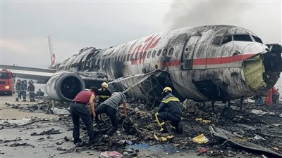 كارثة جوية في كوريا الجنوبية: تحطم طائرة “جيجو إير” ومصرع أكثر من 170 شخصًا في أسوأ حادث منذ عقود