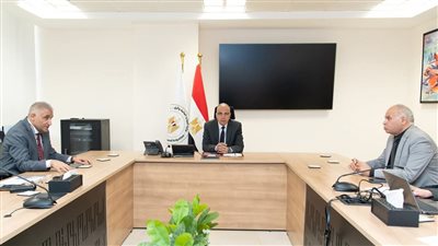 “سويلم” يتابع إجراءات إحلال وتجديد “قنطرة حجز شبرامنت” لخلق محور مرورى جديد بمنطقة سقارة الأثرية