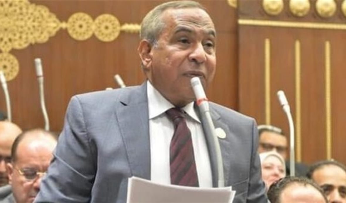  النائب طارق رسلان