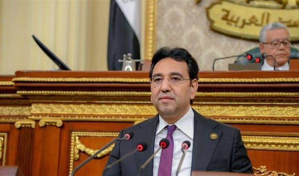 الدكتور أيمن محسب