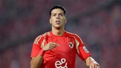 إمام عاشور يسجل الهدف الثاني للأهلي في مرمى سموحة 
