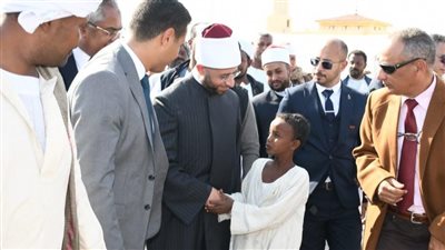 وزير الأوقاف يشهد مراسم حفظ أطفال حلايب للقرآن ضمن مبادرة “عودة الكتاتيب
