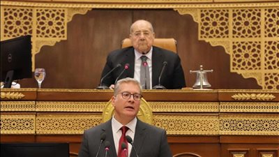 وزيرالبترول يعلن أمام 
