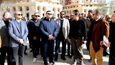 وزير الإسكان يتابع أعمال 