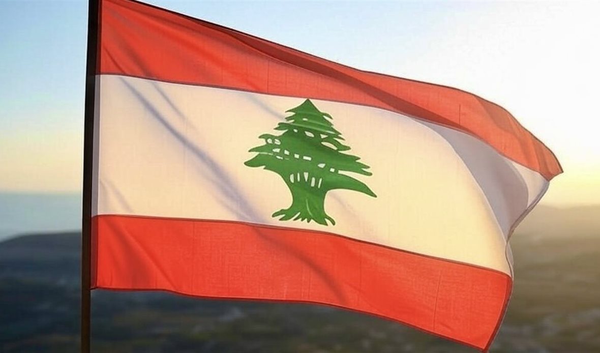  علم لبنان أرشيفية